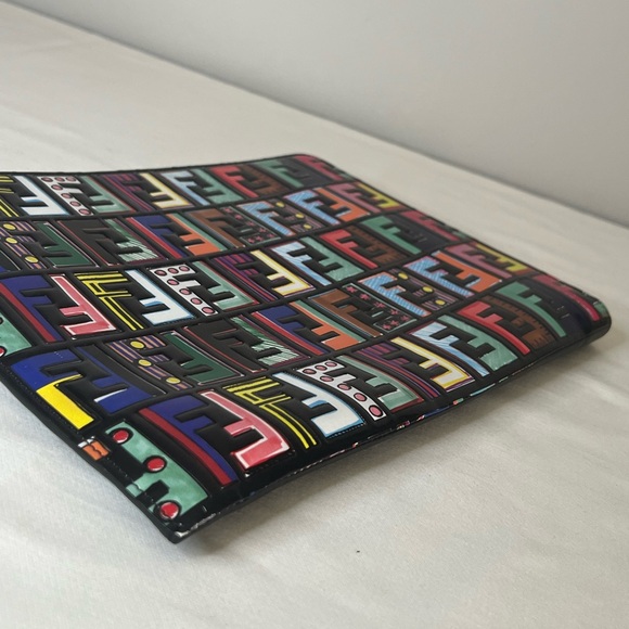 FENDI: Fendi Multicolore Zucca Print FF Flat Clutch Leather - Picture 4 of 13